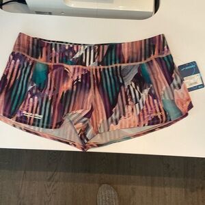 XL Brooks shorts NWT